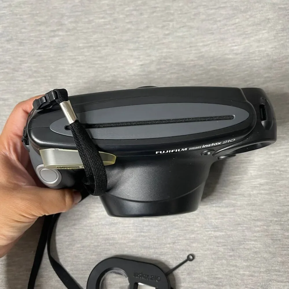 Fujifilm Instax 210 Instant Film Camera in Box